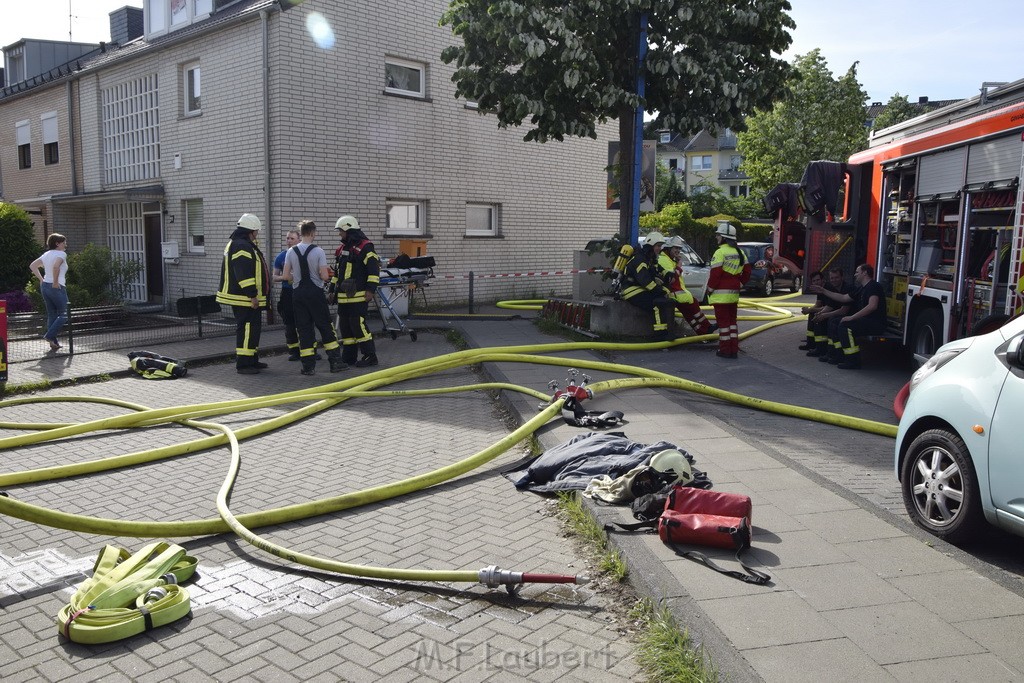 Feuer 2 Dachstuhl Koeln Dellbrueck Von der Leyen Str P016.JPG - Miklos Laubert